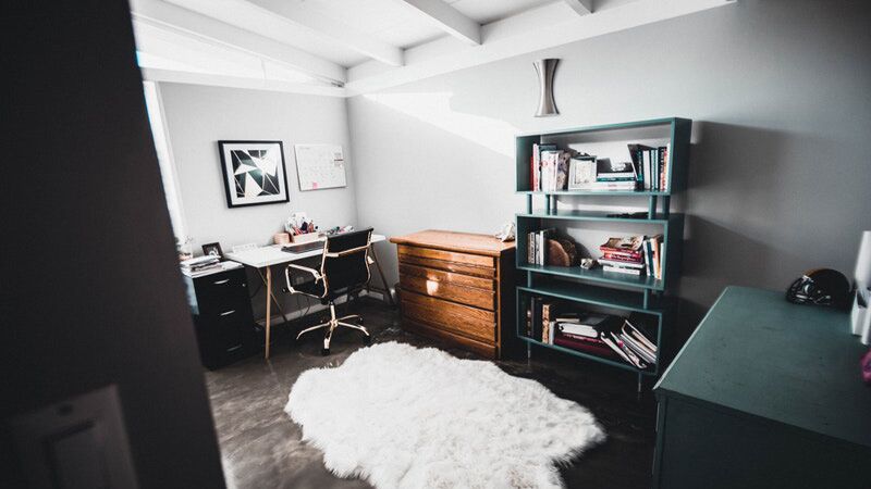Modern Office Interiors. We do projects with innovation and sustainability as core strength